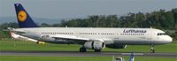 D-AIRP @ EGCC - arriving man