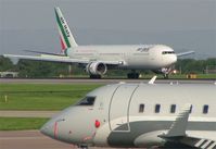 I-AIGG @ EGCC - air italy