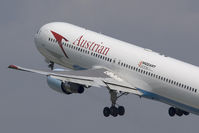 OE-LAE @ VIE - Austrian Airlines Boeing 767-300 - by Yakfreak - VAP