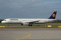 D-AIRH @ VIE - Lufthansa Airbus 321 - by Yakfreak - VAP