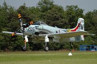 F-AZDP - Douglas Skyraider - by Volker Hilpert