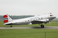 LN-WND @ LEY - Douglas DC-3
