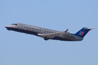 N961SW @ LAX - United Express (SkyWest Airlines) N961SW (FLT SKW6505) climbing out from RWY 25R enroute to Metropolitan Oakland Int'l (KOAK).
