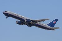 N550UA @ LAX - United Airlines N550UA (FLT UAL47) climbing out from RWY 25R enroute to Kahului (KPHOG) - Maui, Hawaii.
