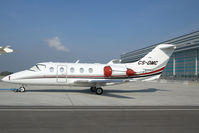 CS-DMC @ VIE - Netjets Beechjet 400 - by Yakfreak - VAP