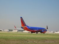 N704SW @ KHOU - Boeing 737-700 - by Mark Pasqualino