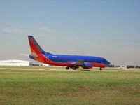 N605SW @ KHOU - Boeing 737-300 - by Mark Pasqualino