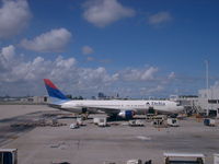 N121DE @ FLL - Taken @ FLL on 10-01-06 - by David Wells
