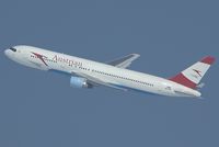 OE-LAW @ VIE - Austrian Airlines Boeing 767-300 - by Yakfreak - VAP