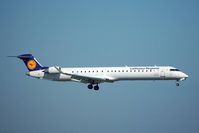 D-ACKG @ CGN - On finals at Cologne/Bonn - by Micha Lueck