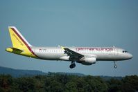 D-AKNZ @ CGN - On finals at Cologne/Bonn - by Micha Lueck
