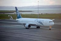 ZK-NCL @ AKL - Evening arrival in Auckland - by Micha Lueck