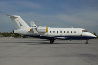 LN-SUN @ VIE - Canadair CL600 Challenger - by Yakfreak - VAP