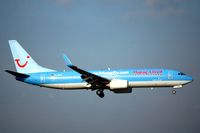 D-AHFH @ CGN - On finals at Cologne/Bonn - by Micha Lueck