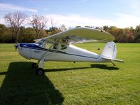 N89105 @ 1C8 - Cessna 140