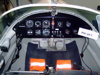 PH-2F7 @ EHLD - COCKPIT VIEW - by M.Verbeek