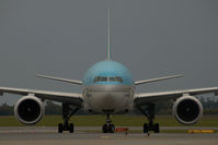 HL7733 @ VIE - Korean Air Boeing 777-200 - by Yakfreak - VAP