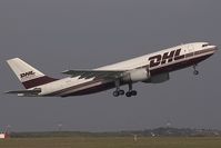 OO-DLI @ VIE - DHL Airbus 300F - by Yakfreak - VAP