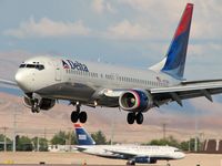 N373DA @ KLAS - Delta Airlines / 1998 Boeing 737-832 - by SkyNevada - Brad Campbell