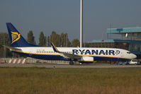 EI-DLG @ BTS - Ryanair Boeing 737-800 - by Yakfreak - VAP