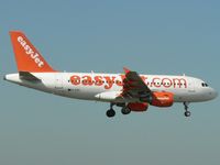 G-EZII @ LKPR - Airbus A319-111