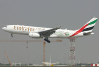 A6-EAI @ DXB - Landing at DXB