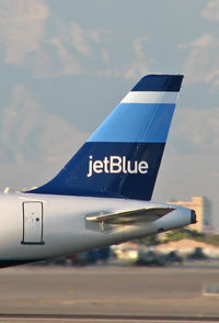 N637JB @ KLAS - jetBlue Airways - 'Big Blue Bus' / 2006 Airbus A320-232 - by Brad Campbell