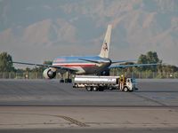 N718TW @ KLAS - American Airlines / 1999 Boeing 757-231 - by Brad Campbell