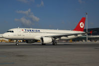 TC-JLF @ VIE - Turkish Airlines Airbus 320 - by Yakfreak - VAP