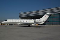 C-GBLX @ VIE - Globalexpress - by Yakfreak - VAP