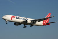 PH-MCG @ EBBR - descending to rwy 25L