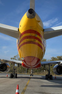 G-BMRB @ VIE - DHL Boeing 757-200F - by Yakfreak - VAP