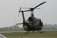 N354HF @ KDAY - giving rides