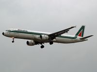 I-BIXV @ KRK - Alitalia - Airbus A321 - by Artur Bado?