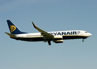 EI-CSB @ LGW - B737 - by martin rendall