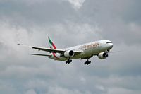 A6-EMV @ AKL - On approach to Auckland - by Micha Lueck