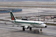 EI-DFK @ FRA - the Snoopy nose of Alitalia - by Micha Lueck