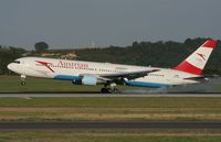 OE-LAE @ VIE - Austrian 767-300 - by Luigi