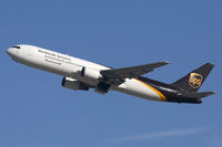 N319UP @ LAX - UPS N319UP (FLT UPS2905) climbing out from RWY 25R enroute to Dallas Fort Worth Int'l (KDFW).