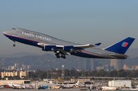 N104UA @ LAX - United Airlines N104UA (FLT UAL891) climbing out from RWY 25R enroute to Narita Int'l (RJAA).