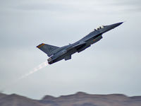 88-0492 @ KLSV - Lockheed Martin F-16C Fighting Falcon / Aviation Nation 2006 - by Brad Campbell
