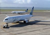 ZK-NCI @ AKL - Push-back - by Micha Lueck