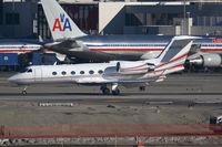 N810TM @ LAX - 2002 Gulfstream G-IV(SP), owned by Toyota Motor Sales USA Inc (opb TAI Leasing), on RWY 25R after landing.