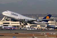 D-ABVL @ LAX - Lufthansa D-ABVL (FLT DLH457) departing RWY 25R enroute to Frankfurt Main (EDDF).