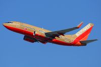 N769SW @ LAX - Southwest Airlines N769SW (FLT SWA543) climbing out from RWY 25R enroute to William P Hobby (KHOU).
