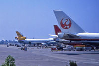 N212JL @ LAX - LAX apron - by Micha Lueck