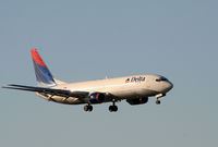 N371DA @ ATL - On final for Runway 9R - by Michael Martin