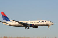 N371DA @ ATL - Over the numbers of 9R - by Michael Martin