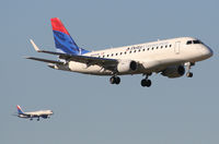 N865RW @ ATL - On final for Runway 9R - by Michael Martin
