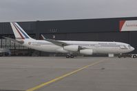 OE-LAH @ VIE - French Air Force Airbus 340-200